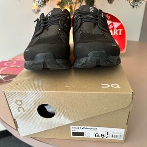 Cloud 5 waterproof shoes 
Worn 2 times